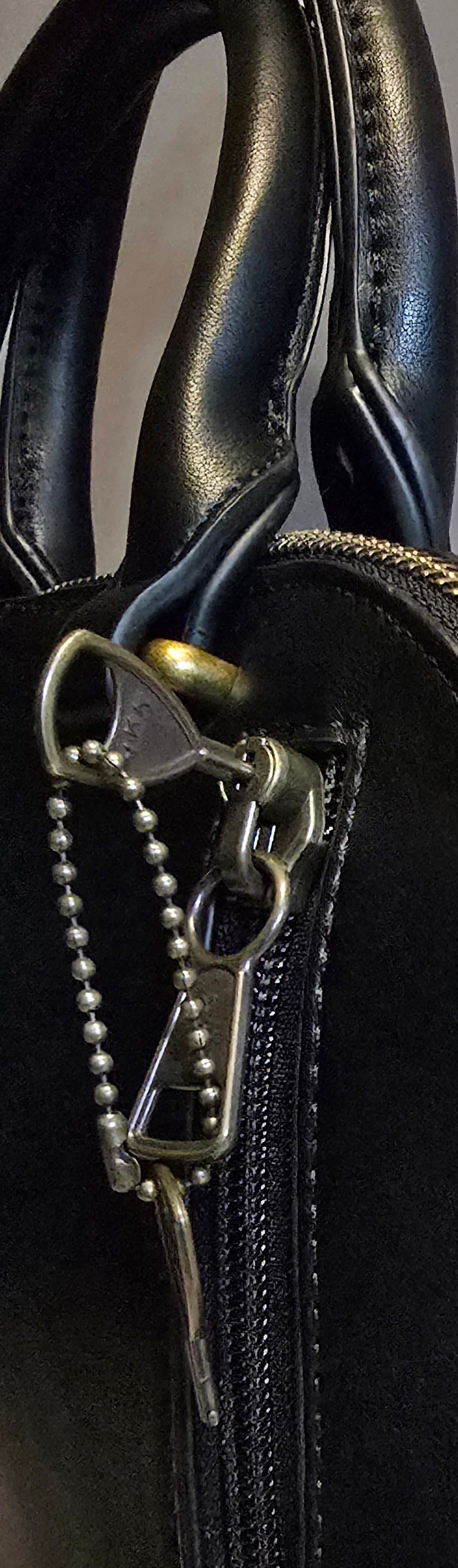 WA Peacock Concealed Carry Handbag image 3